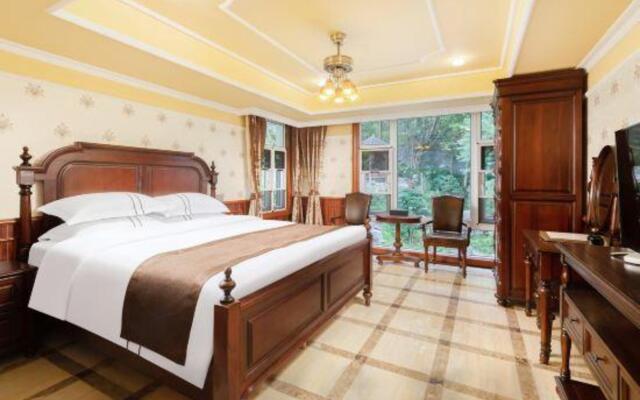 Chongqing White-collars East Hotspring Hotel