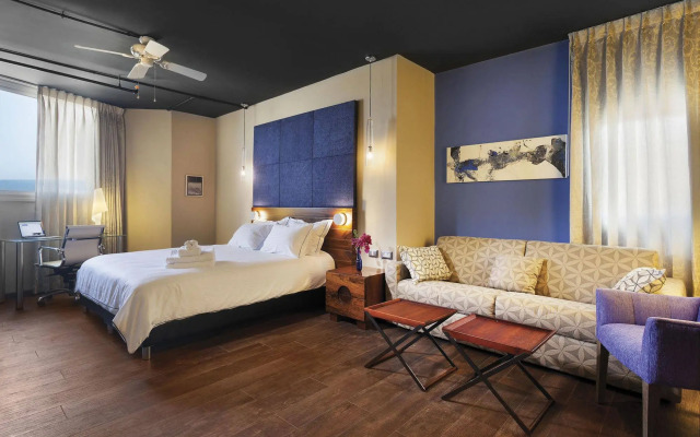 PLAY Seaport Suite Hotel TLV
