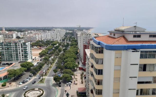 Vista Praia 16- Wifi, Remodelado, 80mt Praia