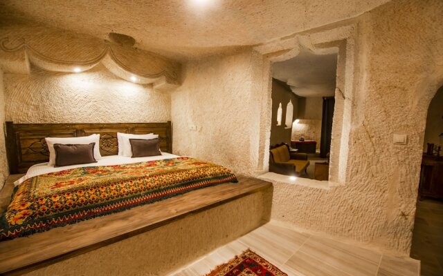 Saddle Cave Hotel