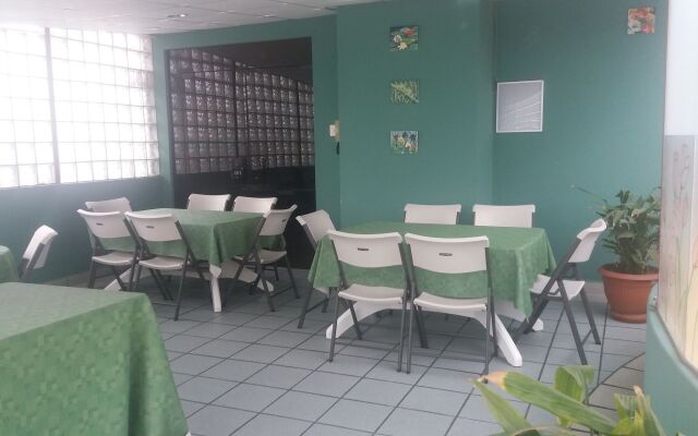Hotel Esencia Suites