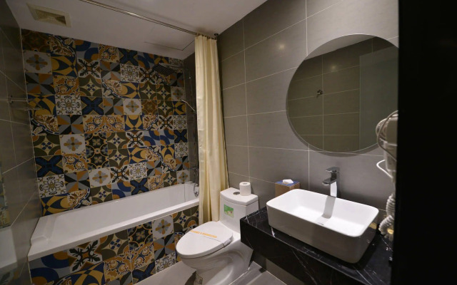 Eliana Signature Hanoi Hotel