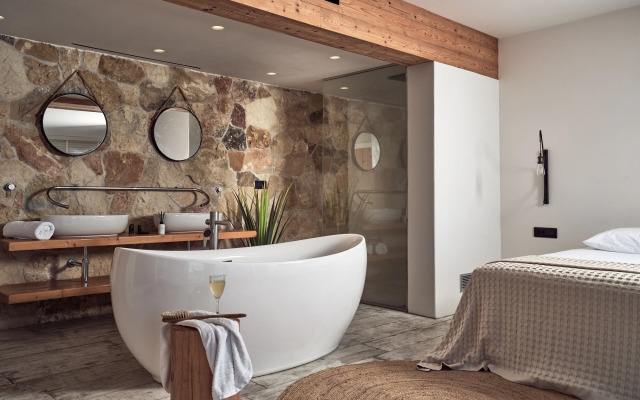 Gloria Maris Hotel Suites & Villas