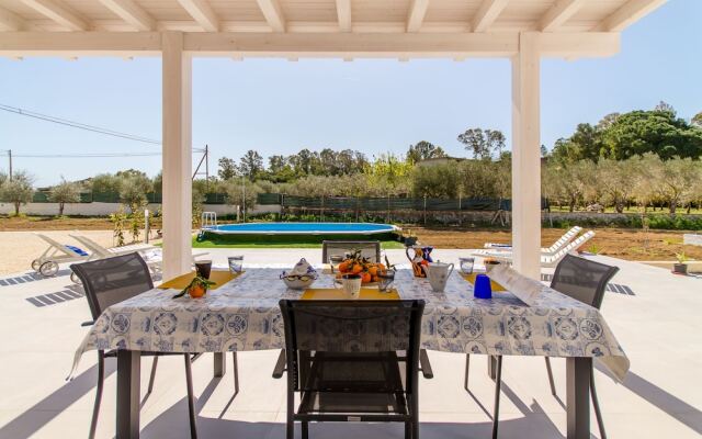White Villa With Swimming Pool