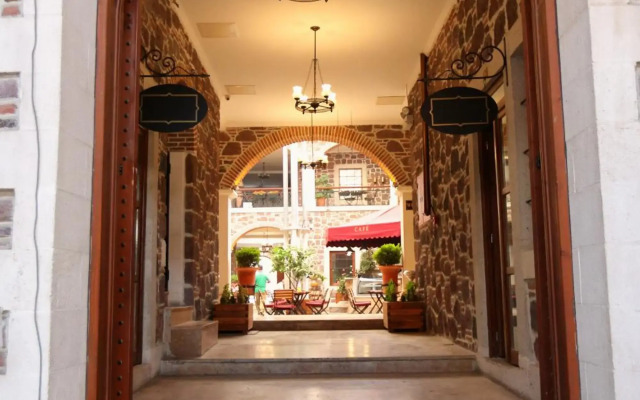 L'Agora Old Town Hotel & Bazaar