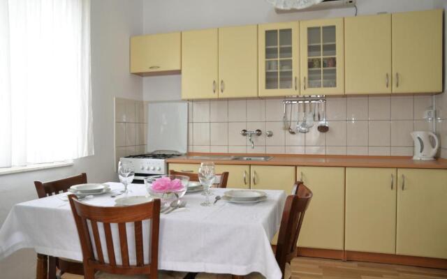 Apartment Mladenka