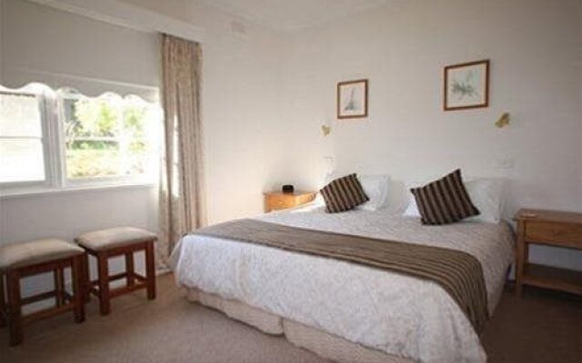 Clovelly House Accommodation