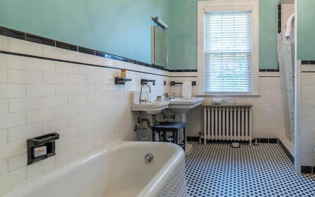 Hillcrest Mansion Inn