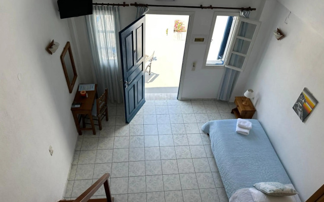 Paradisos Oia