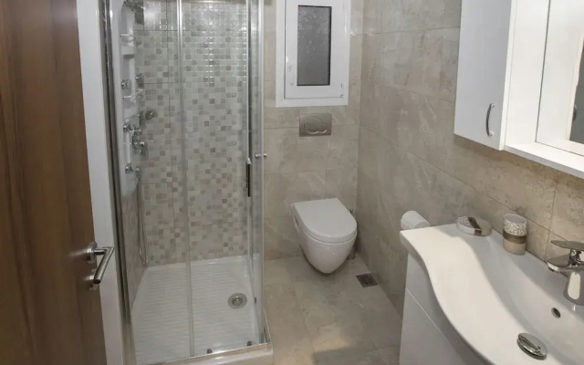 Spacious & Convenient Place near Acropolis Museum by GHH