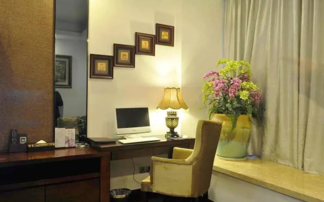 Chengdu West Care Hotel