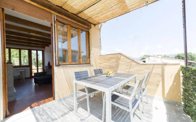 Hill's view terrace apartment