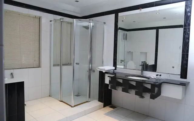 Westin Suites Guest House