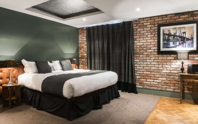 Le Monde Hotel