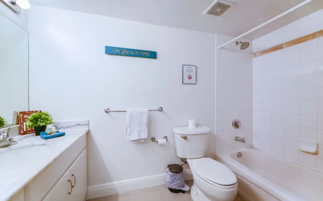 Wonderful 3BR Condo at Brickell