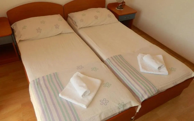 Apartment Povlja 14399c