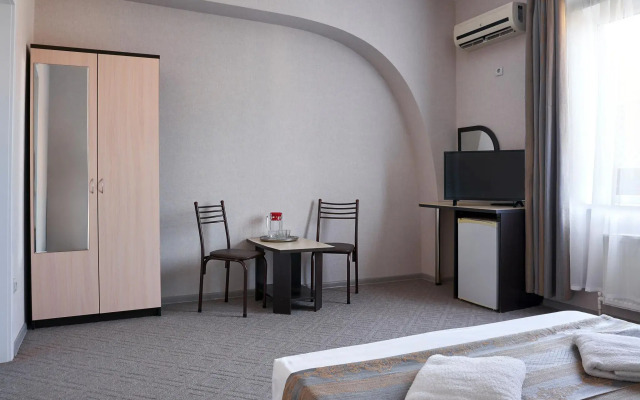 Nostalzhi Guest House