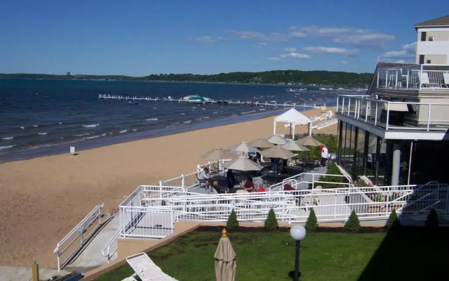 Pinestead Reef Resort