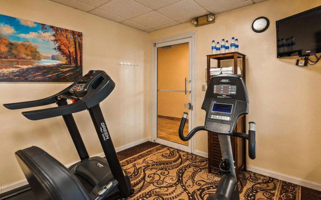 Best Western Teal Lake Inn