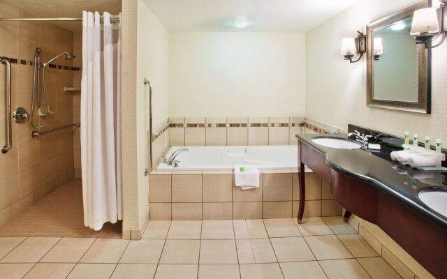 Holiday Inn Express Hotel & Suites Eugene Downtown-University, an IHG Hotel