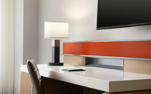 Delta Hotels by Marriott Anaheim Garden Grove