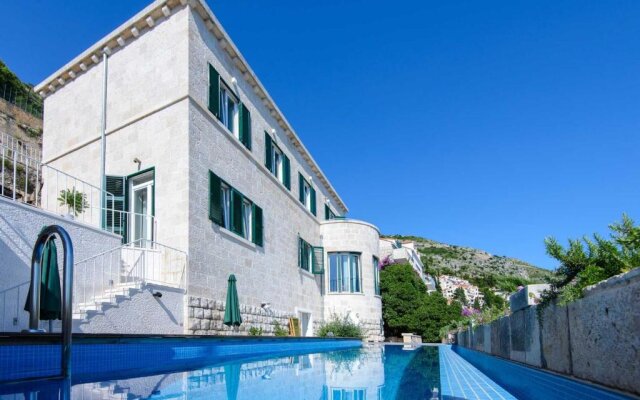 Villa Grande Bukovca - Beautiful 5 bedroom villa - Sea views - Glamorous location