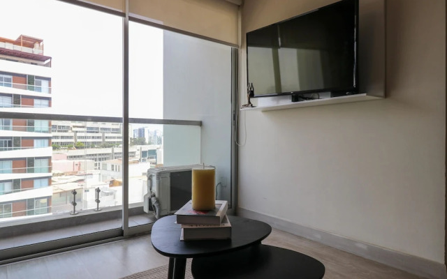 Fabulous 2BR With Balcony in Barranco