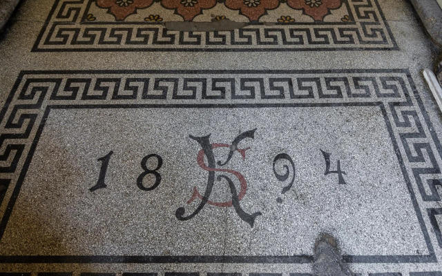 Premium Art Deco Apartment at Broadway // 4BDR & 3BR