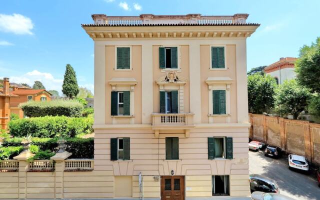 Wonderful 1bdr Apt. Near Colosseum