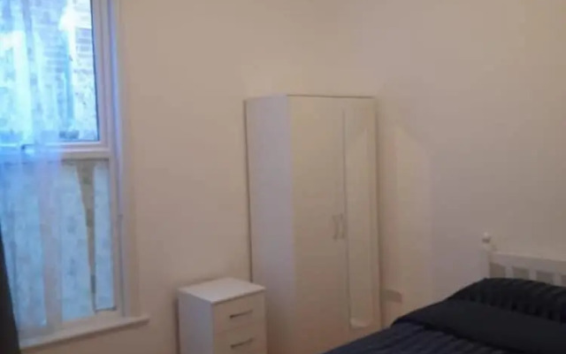 Rayans Lodge Startford