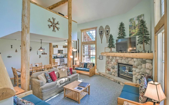 6 Mi to Turquoise Lake: Retreat w/ Covered Deck!