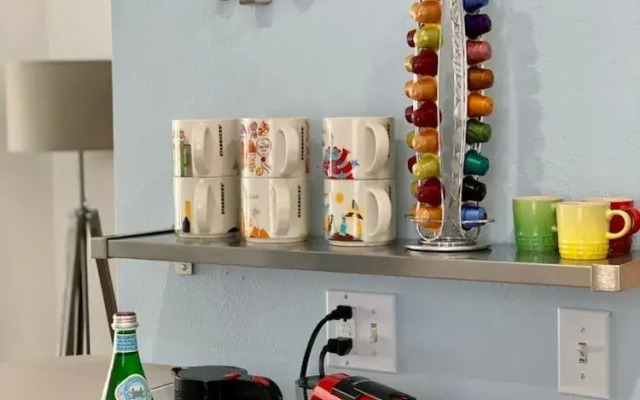 Heart of Ballard Stylish Airy Penthhouse