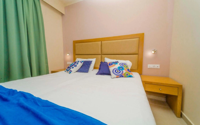 Amaryllis Front Beach Hotel