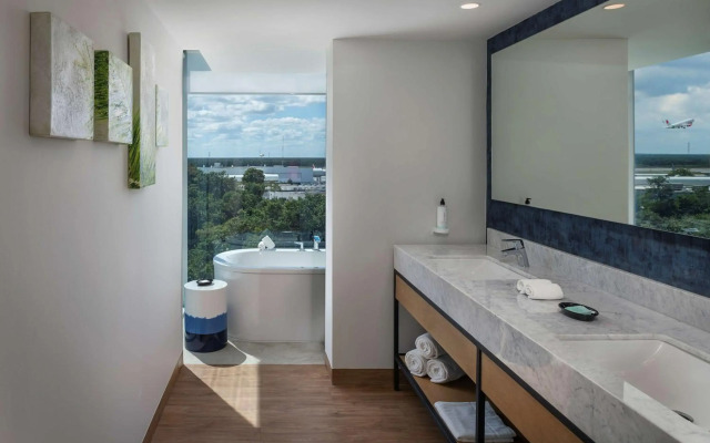 Hilton Garden Inn Cancun Airport