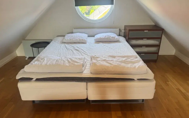 Modern 1-bedroom Apartment for 6 Near Kristianstad