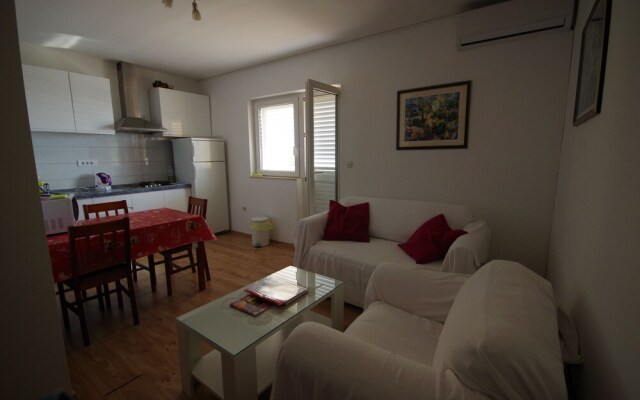 Sandra Apartments