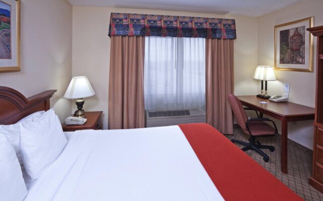 Holiday Inn Express Hotel and Suites Mesquite