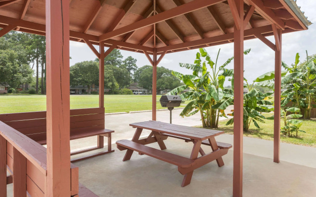 Days Inn & Suites by Wyndham Eunice