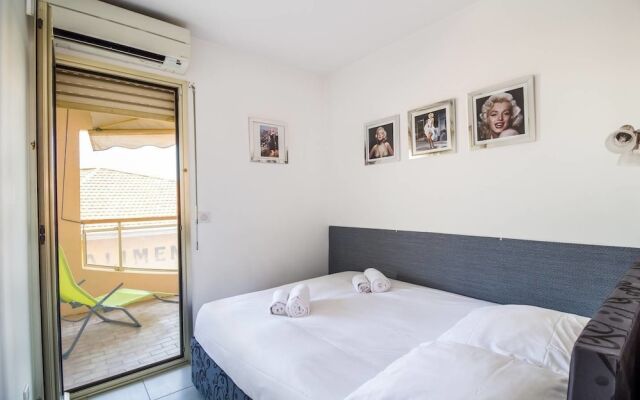 2 Rooms With Parking and Balcony, Heart of Cannes