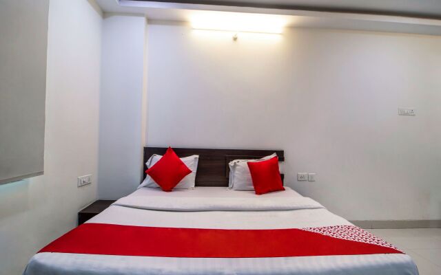 OYO 1120 Apartment Kondapur