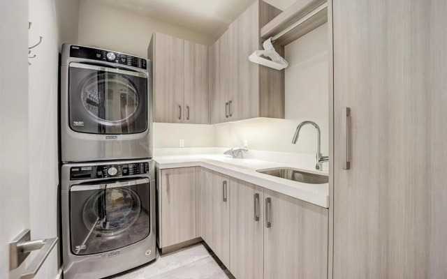 Coopers Collection 17 - Main Street Retreat