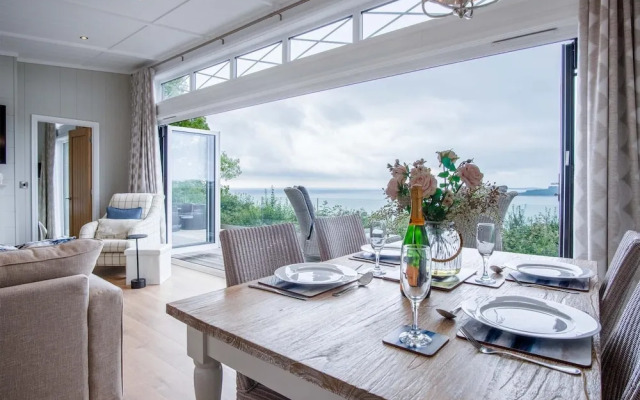 Shearwater 30 - 2 Bedroom Lodge - Summerhill