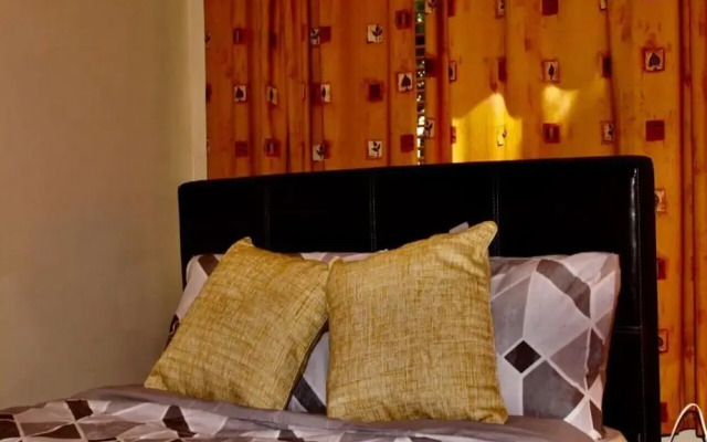 Sunny Apartment in Birmingham