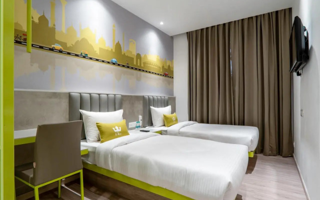 Hotel Le Roi Express @ Karol Bagh