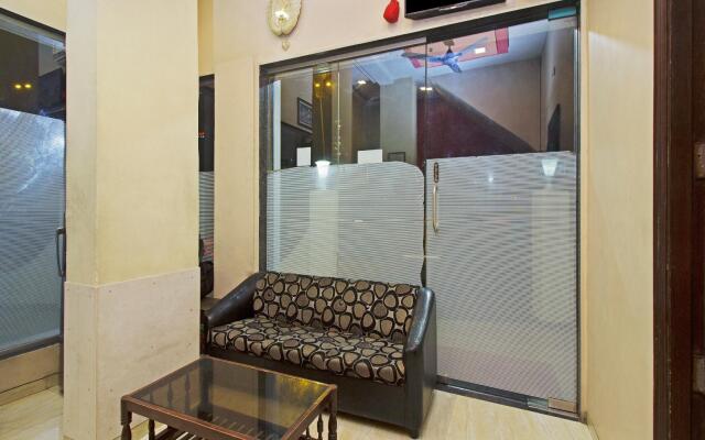 OYO 22468 Hotel Nirsukh Palace