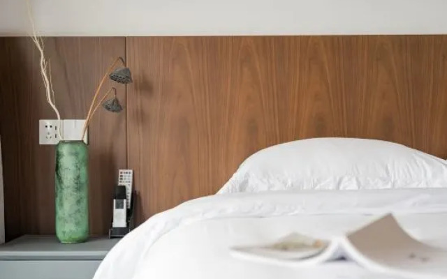 Jinglong Xiaozhu Boutique Hotel