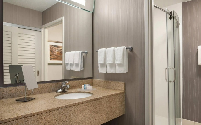 Courtyard by Marriott Chicago Bloomingdale