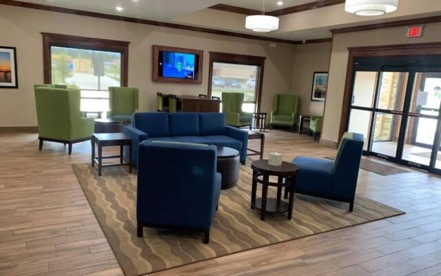 Comfort Suites West Monroe near Ike Hamilton Expo Center