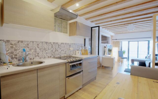 Spacious Apartment for 4 People Lyon