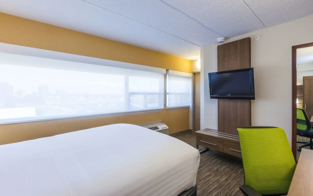 Holiday Inn Express Saint John Harbour Side by IHG